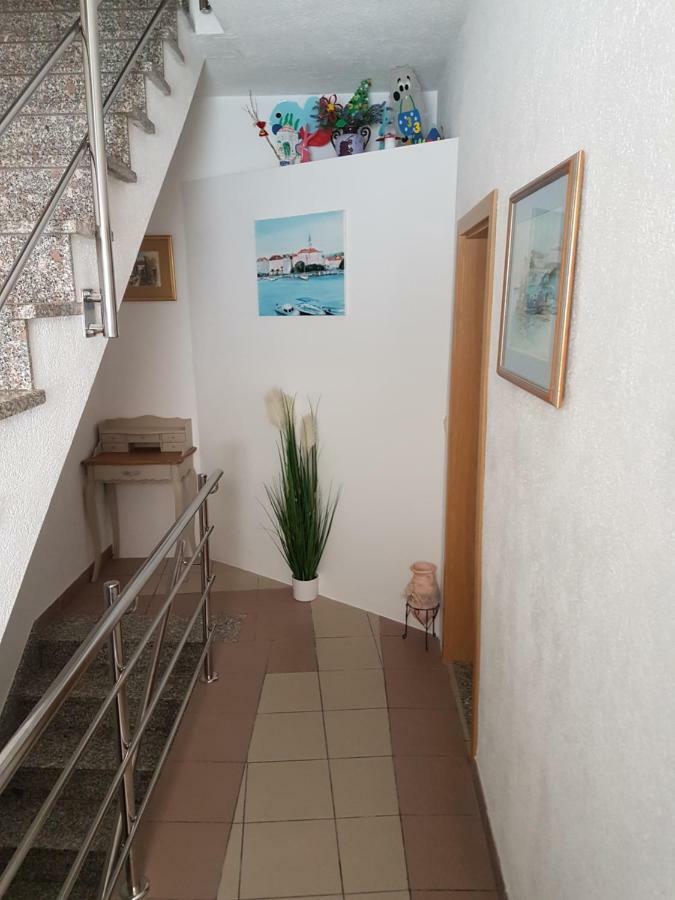 Apartment Narda Baška Voda Esterno foto